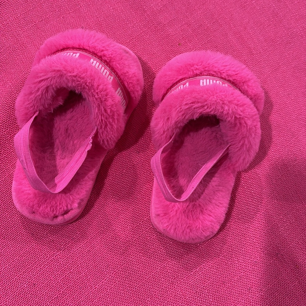 Slippers - Picture 2 of 5